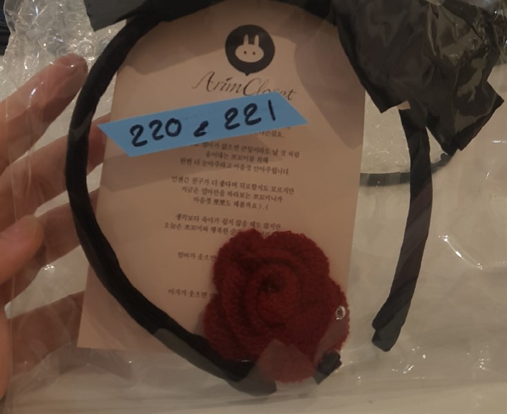 Arimcloset Kẹp len hoa hồng đỏ