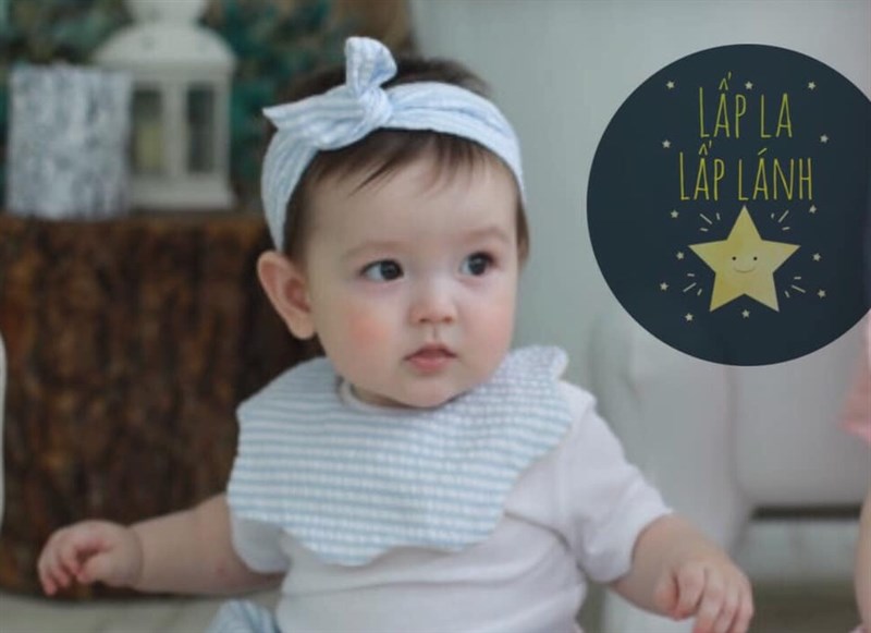 Yếm Vải Uidong Xốp Sọc Xanh Dương