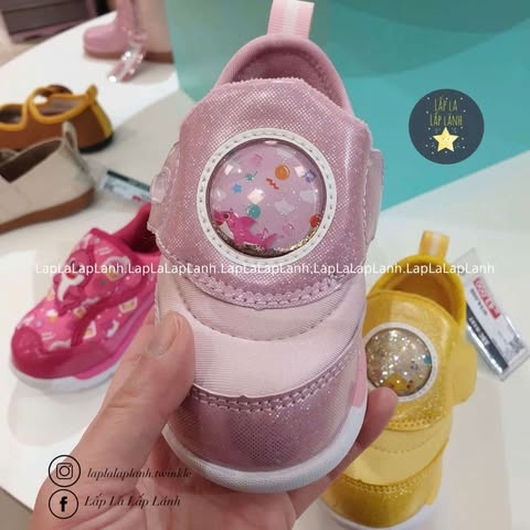 Pinkfong Slipon Babyshark hồng nhạt size 130