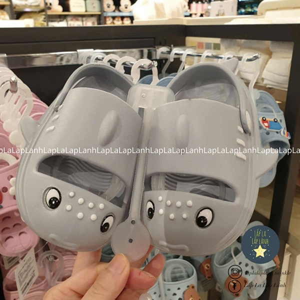 Modernhouse Dép nhà tắm Cá mập size 160