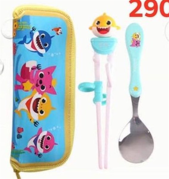 Aizoum Set muỗng đũa tập gắp kèm túi đựng Baby Shark