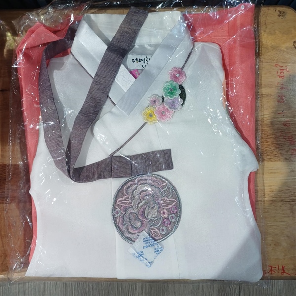 TheYeHanbok Hanbok bé gái size 3