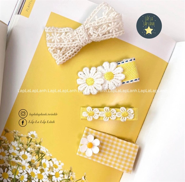 ReinaJ Set kẹp nơ ren hoa vàng A01