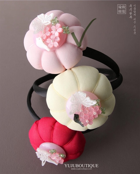 Yujuboutique Cài tóc Hồng