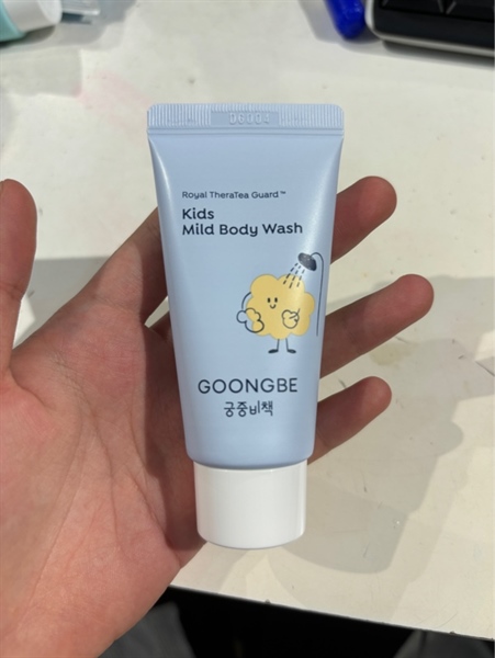 Goongbe Sữa tắm kids 30ml date 07/07/2027