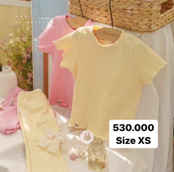 Arimcloset Áo tay bèo Vàng trơn size XS