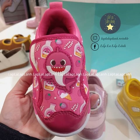 Pinkfong Slip on Babyshark hồng size 140