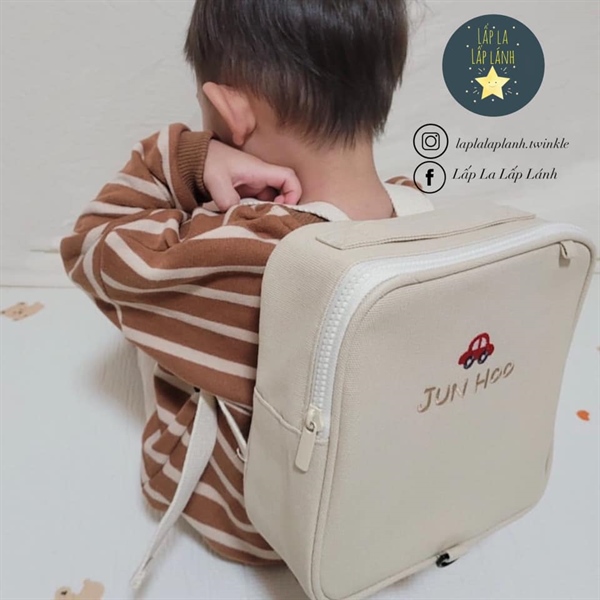 Bongbongmonster Balo size NHỎ thêu tên + hoạ tiết TO beige