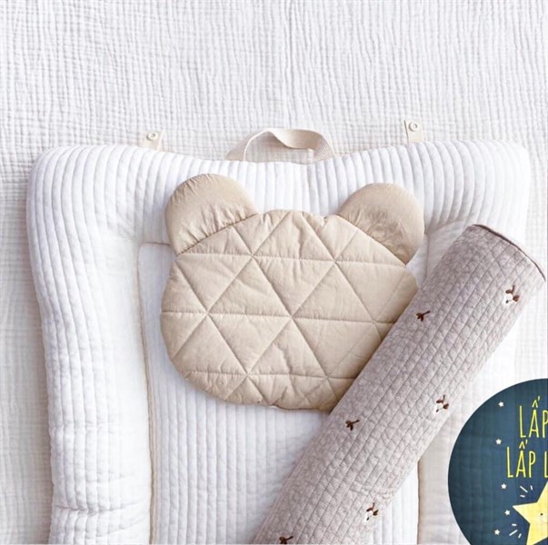 Pastelbubble Thin Pillow Gấu tam giác Beige