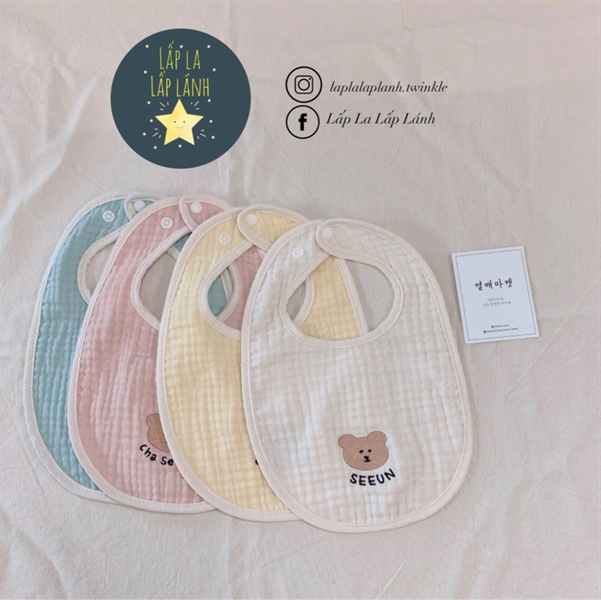 Yếm Gấu Thêu Tên Hồng