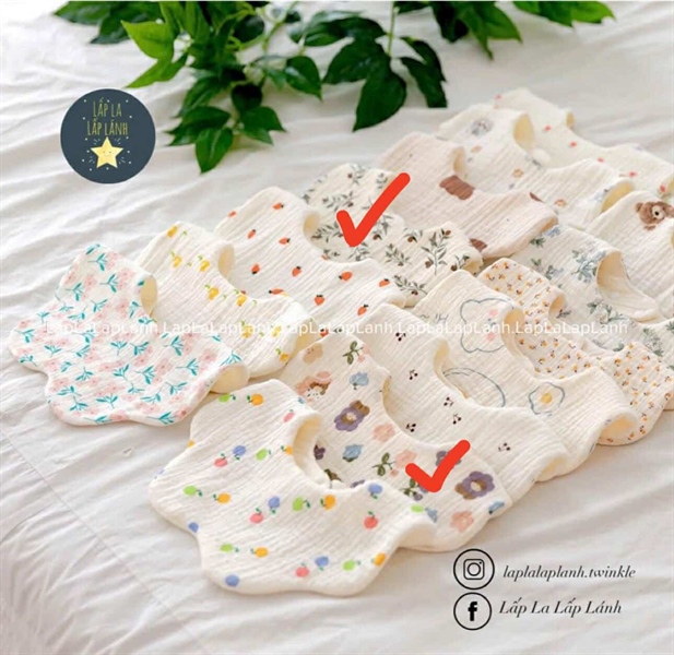 Byeolbaragi Yếm cổ mẫu hoa xanh