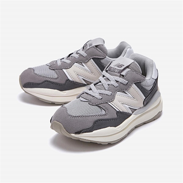 Newbalance Sneaker PV5740RT size 190