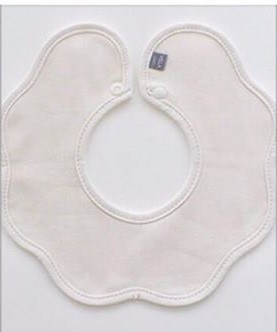 Berry Yếm Cổ Beige