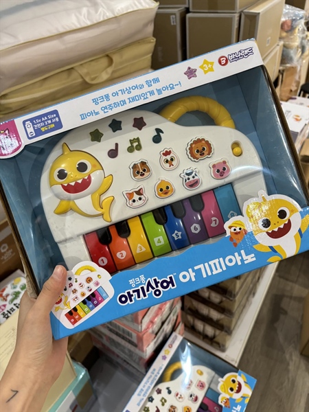 Pinkfong Babyshark mini piano