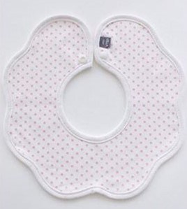 Berry Yếm Cổ Chấm Bi Hồng