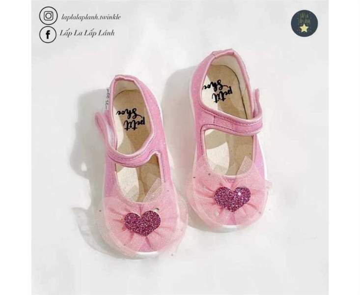 Petitshoes Giày hồng tim ren hồng size 150