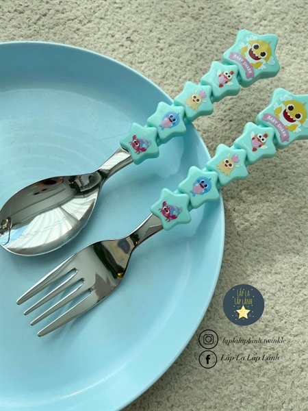 Pinkfong Set muỗng nĩa ngôi sao Babyshark Xanh